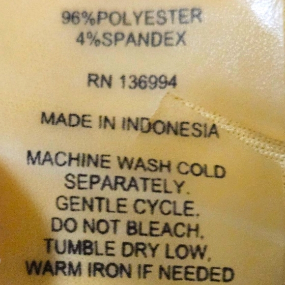 ESSENTIALS Chic Yellow V-Neck Sleeveless Blouse Size M/L - Picture 10 of 11